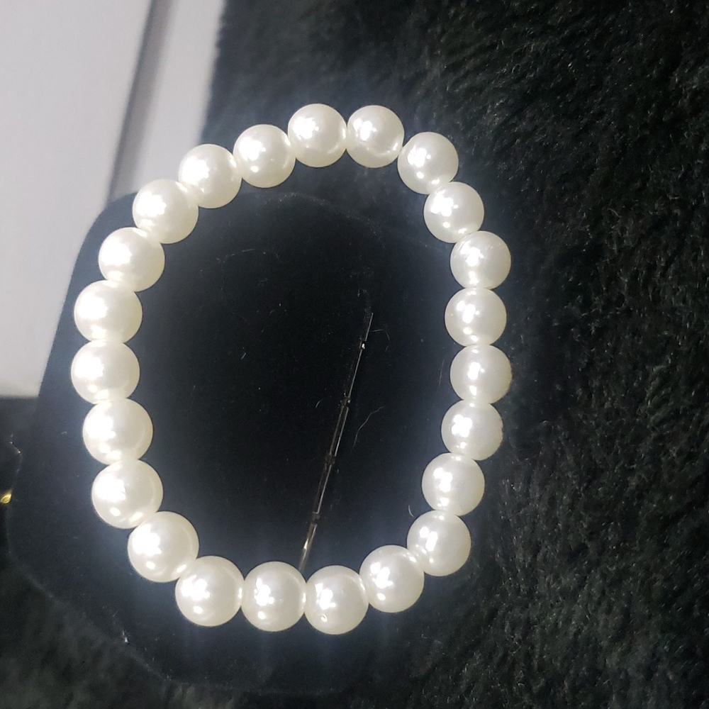 Pearl Bracelet - Picture 5 of 5